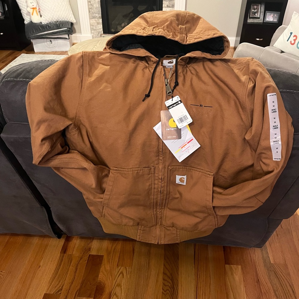 BNWT Mens Size M Loose Fit Washed Duck Insulated Carhartt jacket. JAC-3 Warmth
